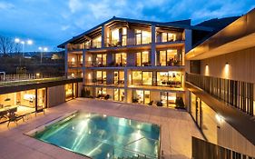 Emma Deluxe Aparthotel, Aircondition, Ganzjaehrig Beheizter Aussenpool & Skibus Direkt Vor Der Tuer